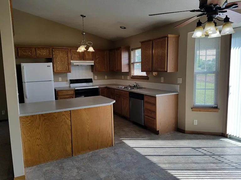 826 N Bay Country Cir — Photo 4