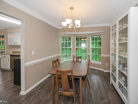 3rd image of 54 Larkwood Ct