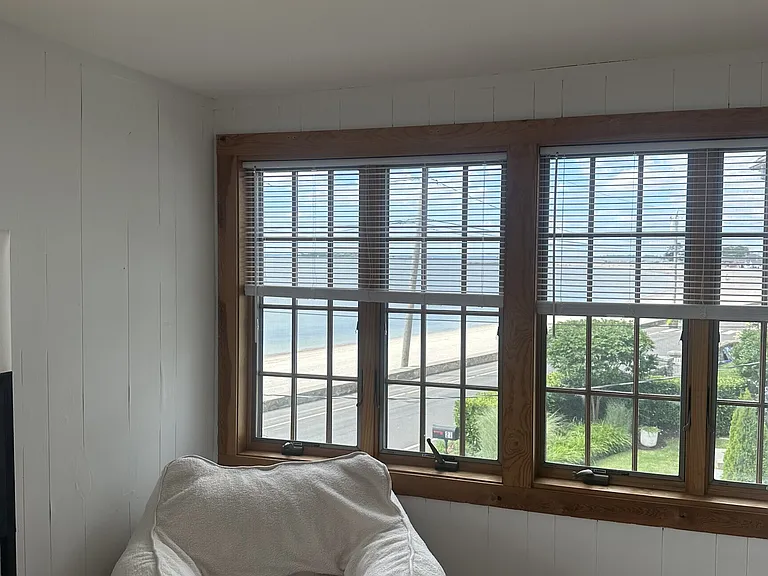 29 Soundview Dr — Photo 5