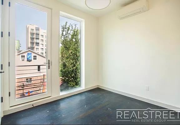 4th image of 227 Winthrop St #2BB