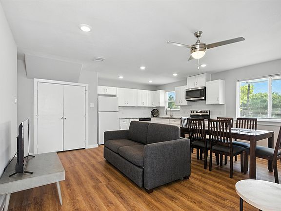3rd image of 4112 Majestic St #4112B
