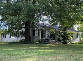 709 Oakhurst St, Kernersville, NC 27284