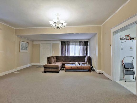 3rd image of 233 Santa Clara Ave