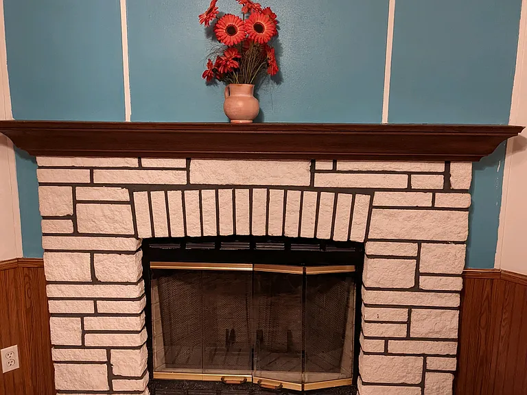 250 Harley Ln — Photo 3