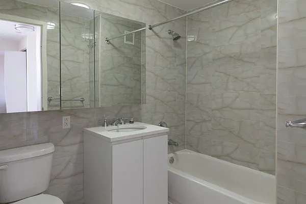 Rented by Kahen Properties | media 43