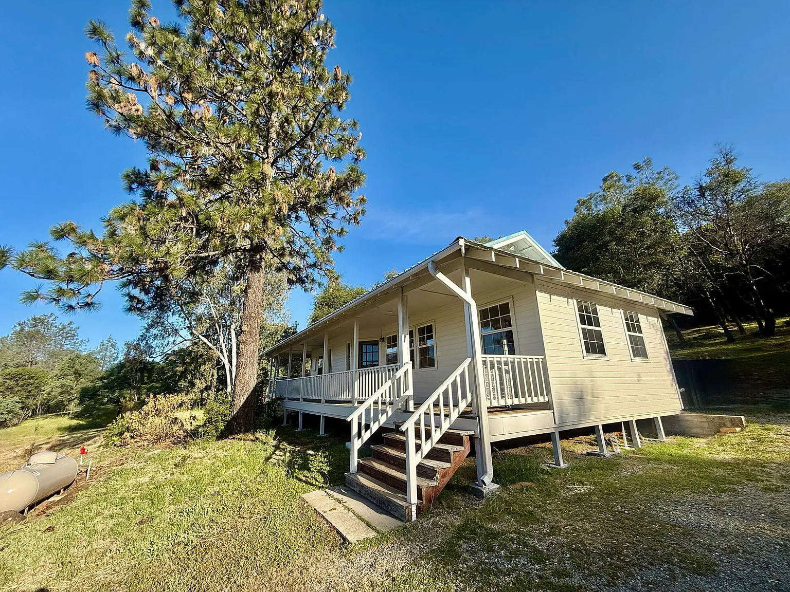16083 Indian Springs Ranch Road HOUSE - 1 — Photo 2