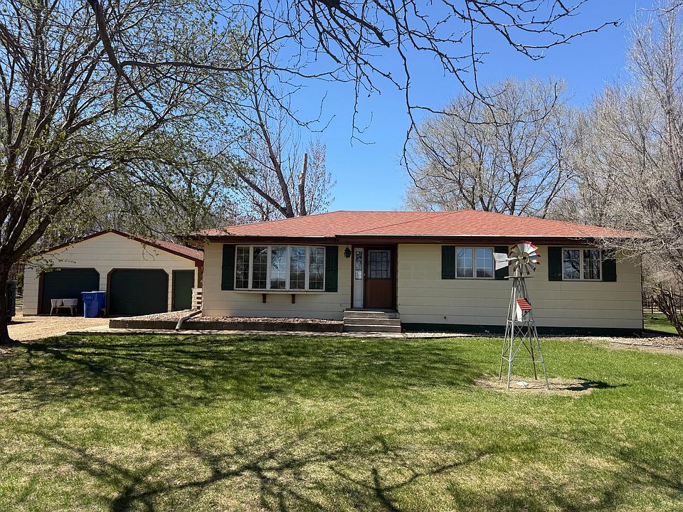 1st image of 1601 N Gale Rd
