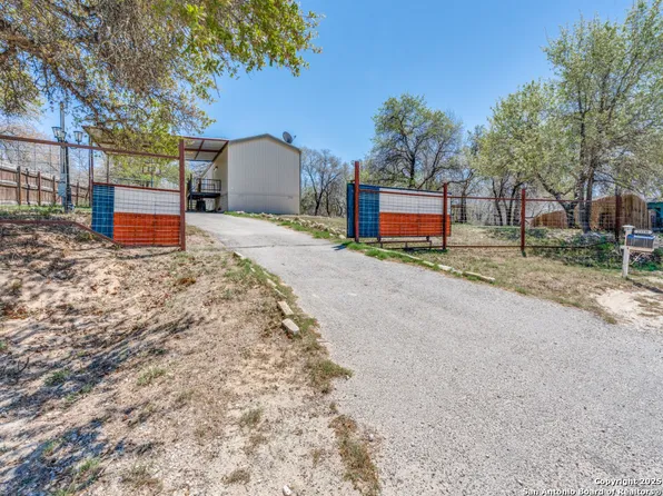 23330 Morning Frost, Elmendorf, TX 78112