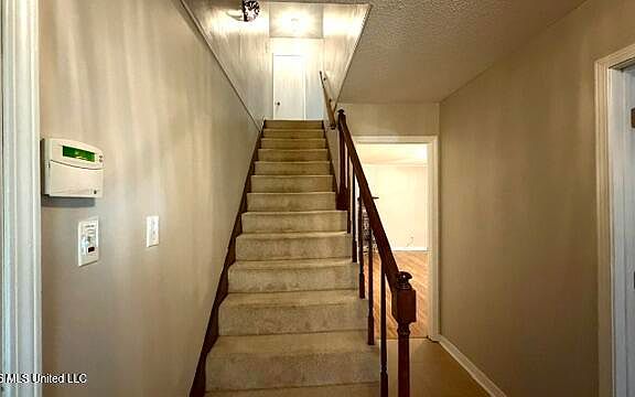 4th image of 3924 River Pine Dr