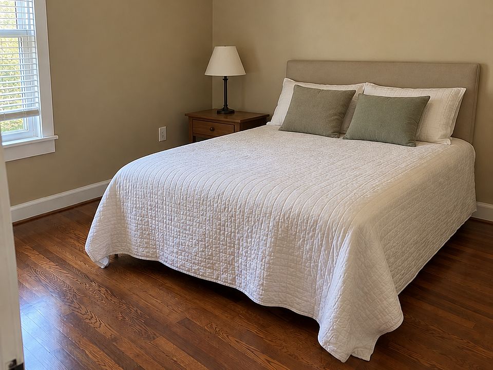 1st image of 758 E Doyle St #103