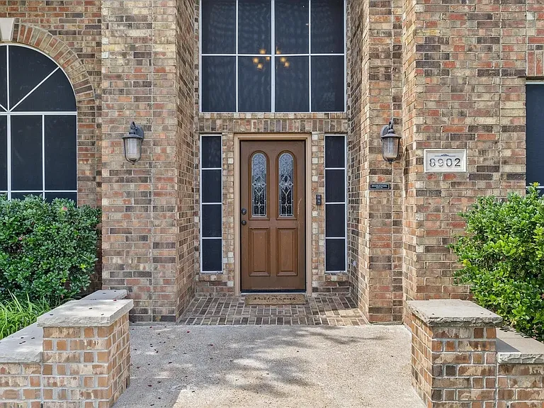 8902 Watersway Dr — Photo 26