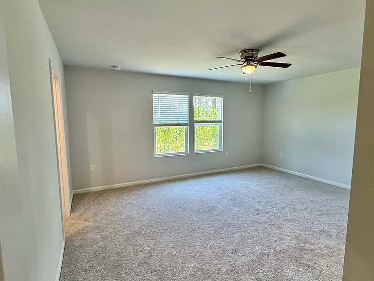 552 Coronado Ave SE — Photo 17