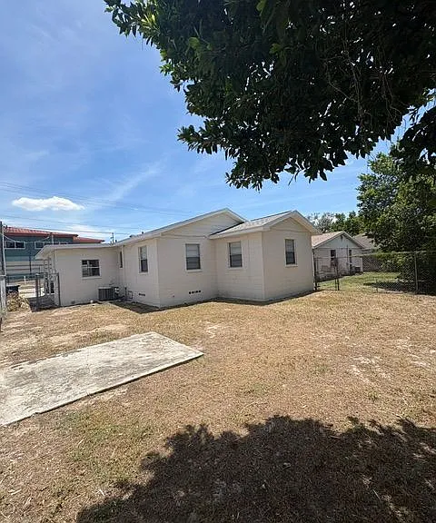 1014 E Okaloosa Ave — Photo 7