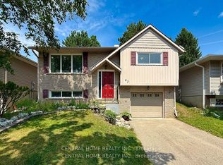 92 Pinemeadow Cres, Waterloo, ON N2T1A7