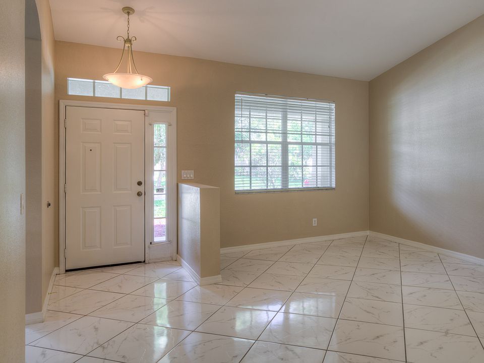 1st image of 11716 Holly Creek Dr