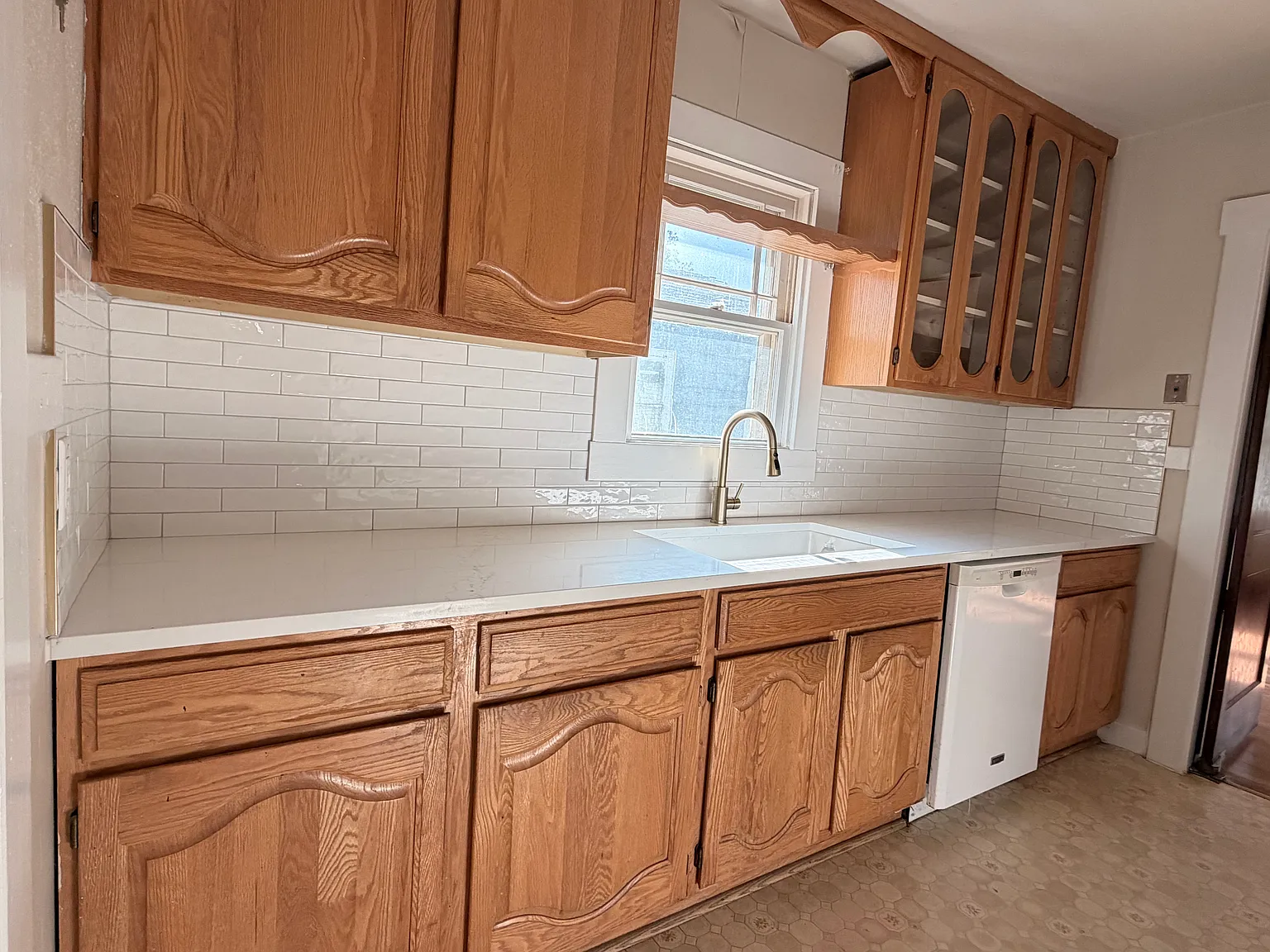 2 bed, 1062 sqft, $2,175 — Photo 4