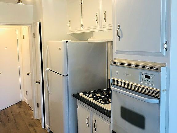 3rd image of 12225 W San Vicente Blvd