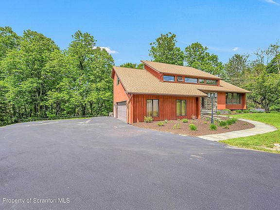 3rd image of 104 Glenview Ln