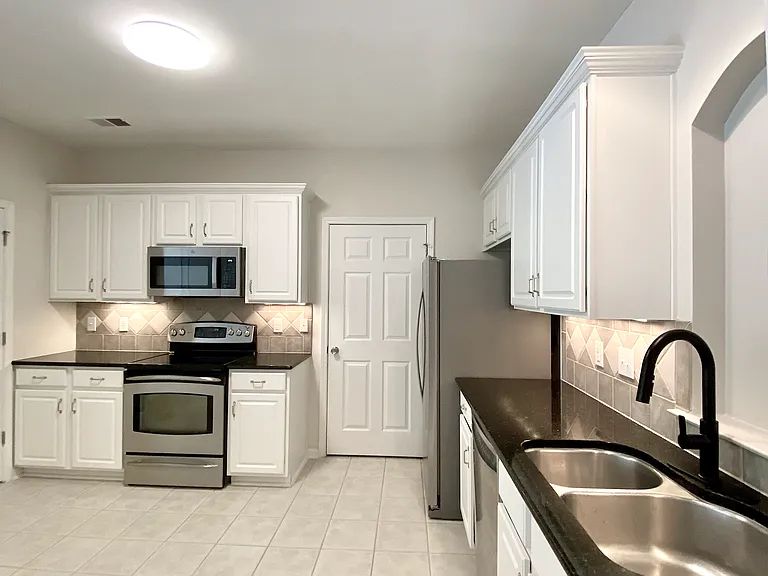 14935 Santa Lucia Dr — Photo 6