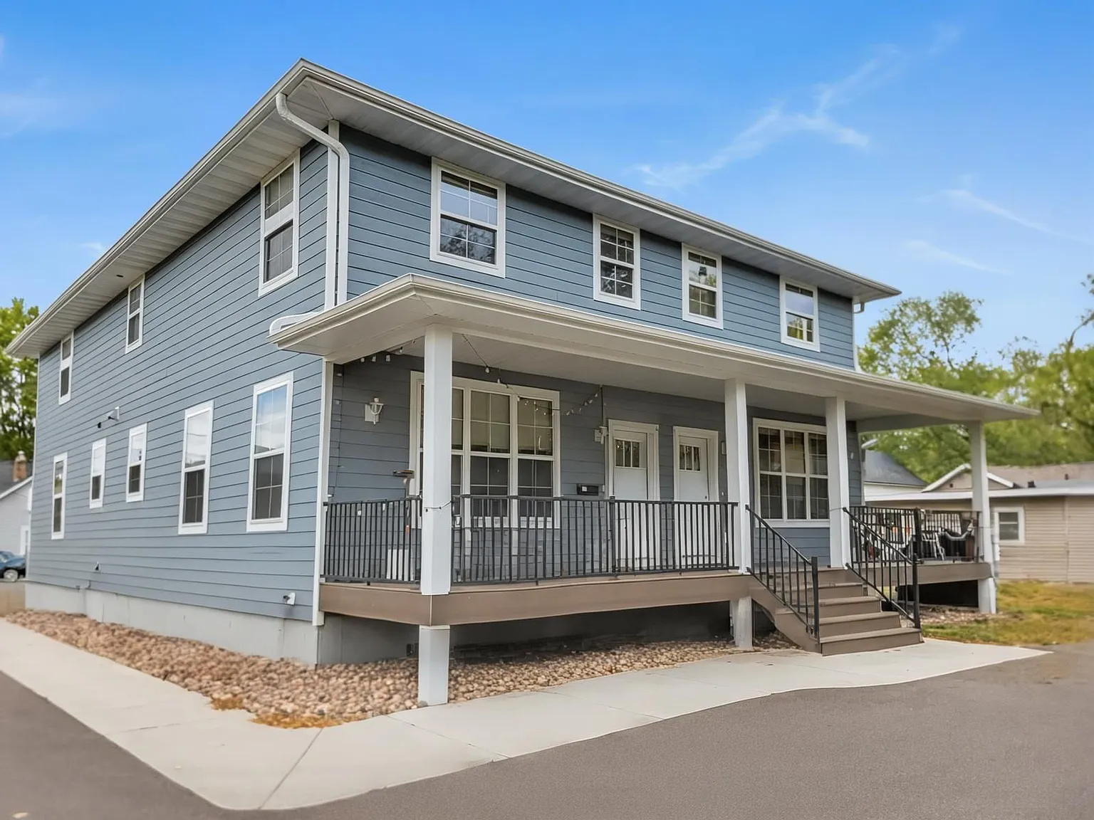 5 bed, 3.0 bath, $660 — Photo 2