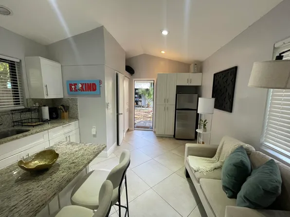 430 NE 1st Ave #B, Fort Lauderdale, FL 33301