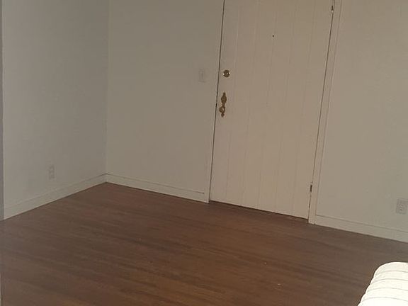 2nd image of 476 Herschel St APT 2