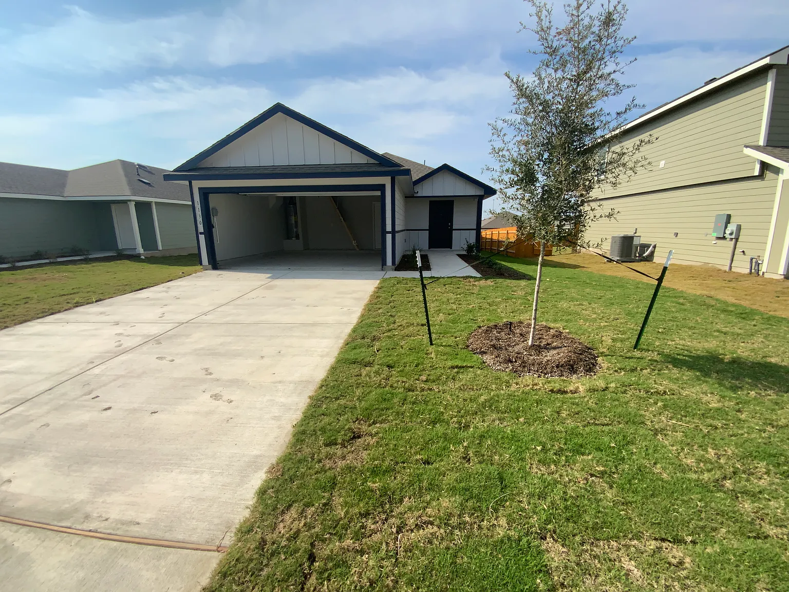 4 bed, 1572 sqft, $1,800 — Photo 2