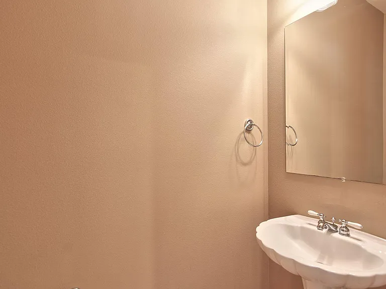 2109 NE 50th Way — Photo 14