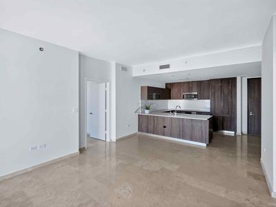 88 SW 7th St APT 3003, Miami, FL, 33130