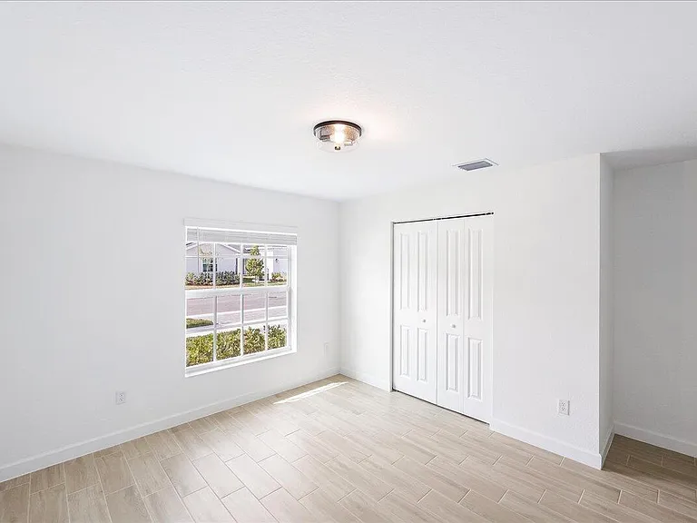 6331 NW Windwood Way — Photo 14