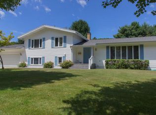 1870 Hendrick Rd, Muskegon, MI 49441