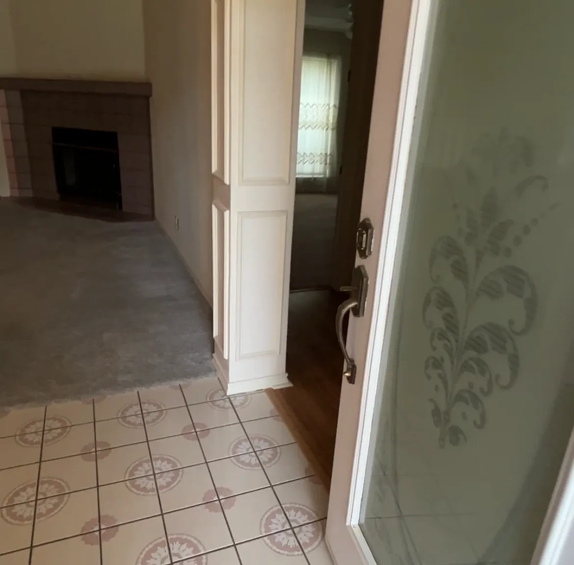 3 bed, 1939 sqft, $2,050 — Photo 4