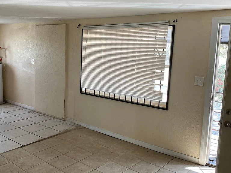 2435 Edwin St NE #3 — Photo 3