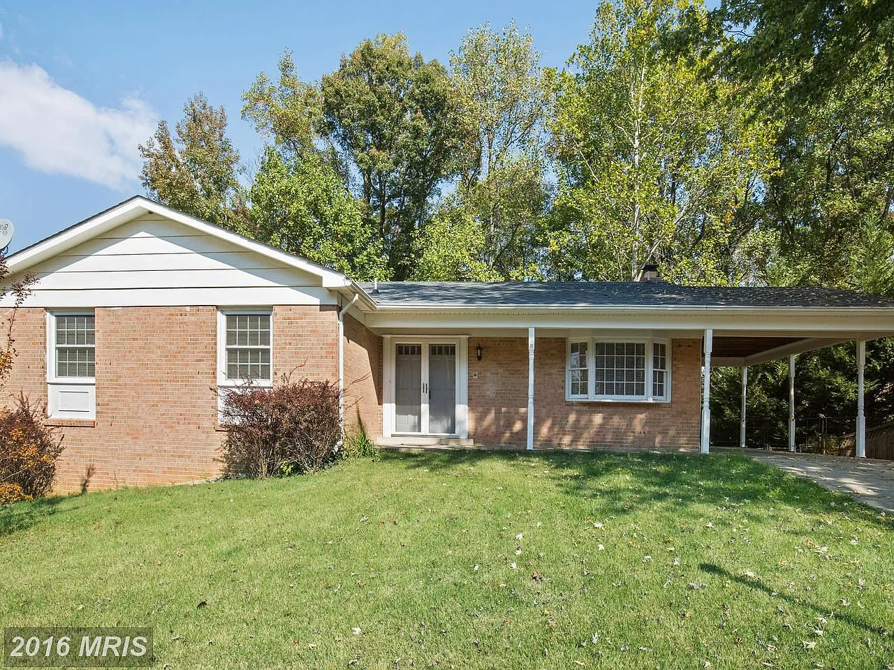 9402 Dashia Dr photo 1