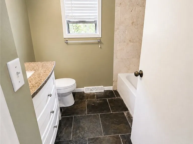 25 Jessica Ln — Photo 16