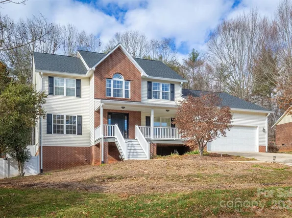115 Clearwater Dr, Morganton, NC 28655
