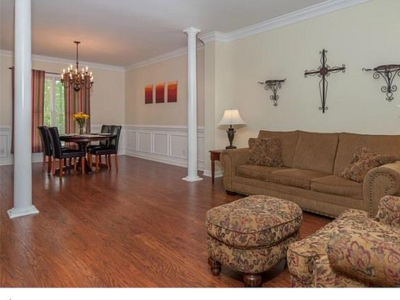 3rd image of 12422 Sylvan Oak Way