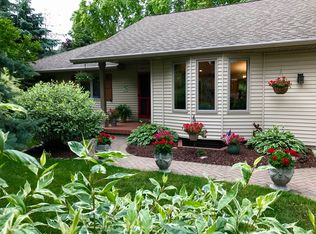 W9115 Bluewaters Pass, Cambridge, WI 53523