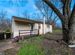 834 Mount Airy Rd, Collegeville, PA 19426