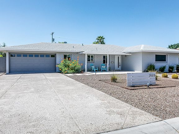 2123 W Windsor Ave-2