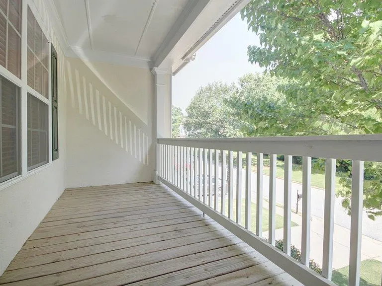 453 Grayson Way — Photo 18