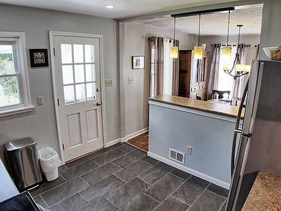 New Counters, Tile, & Bar