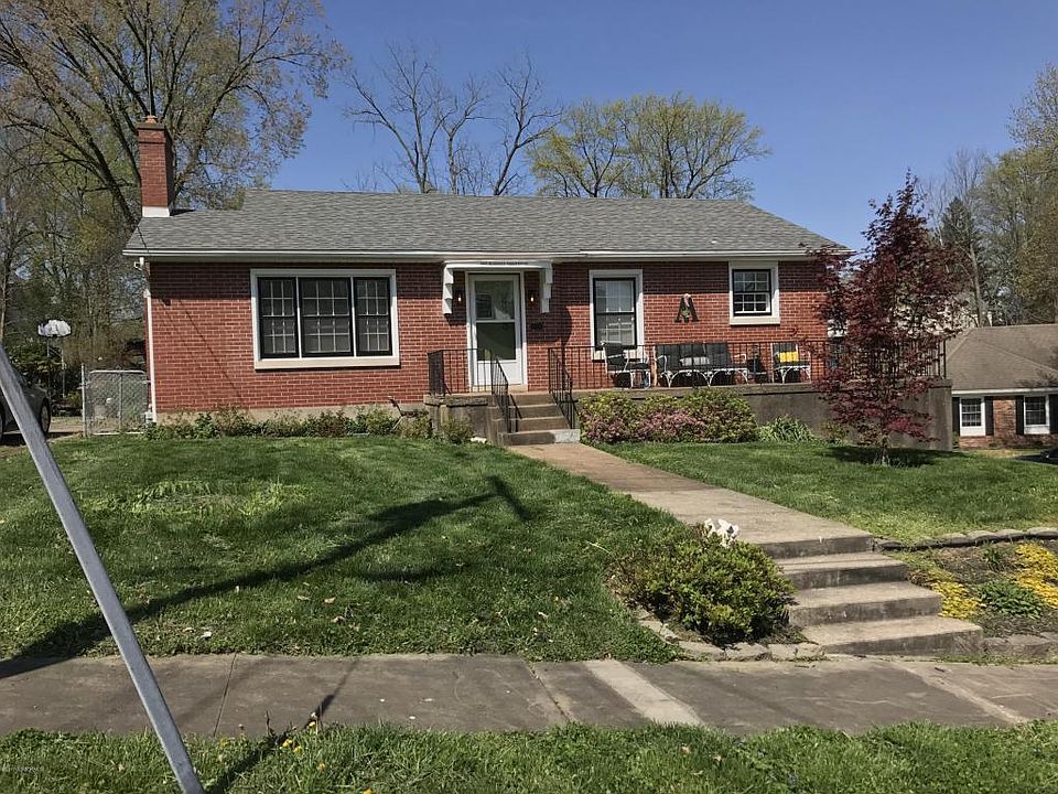 1st image of 135 W Circle Dr