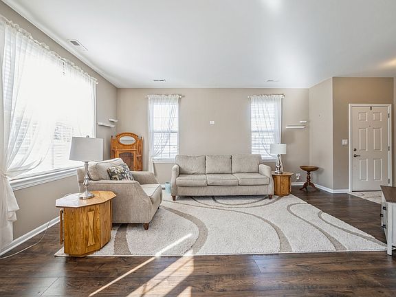 5th image of 1576 Hannah Ln #1576