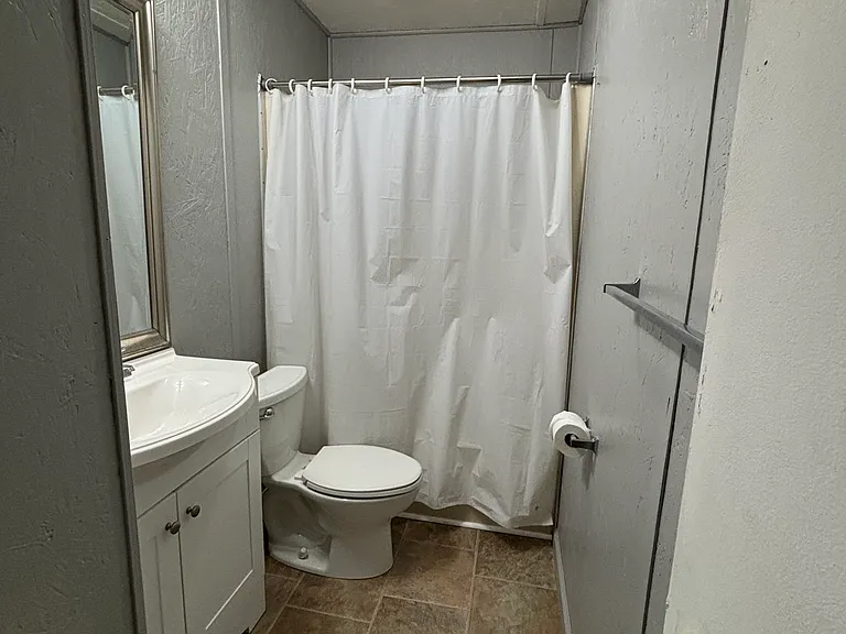 117 Linda Lee Ct — Photo 12