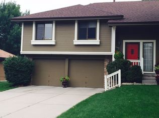 17011 Holmes Cir, Omaha, NE 68135