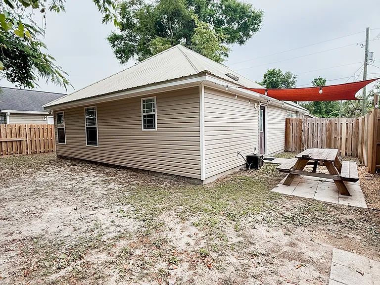 48 Ruby Ln — Photo 32