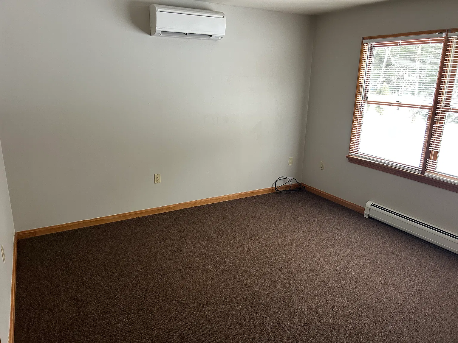2 bed, 1.5 bath, 1100 sqft, $1,900 — Photo 2