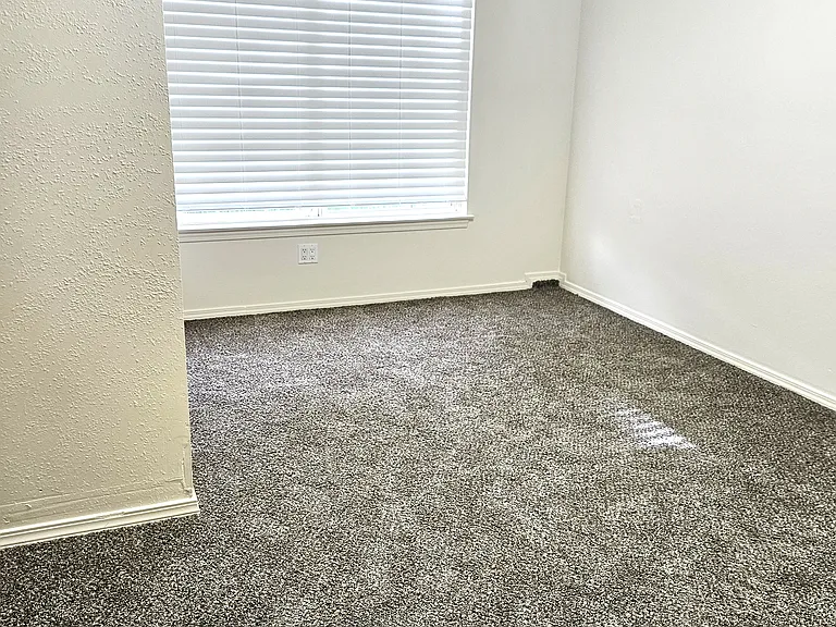 6488 S Honeylocust Pl — Photo 8