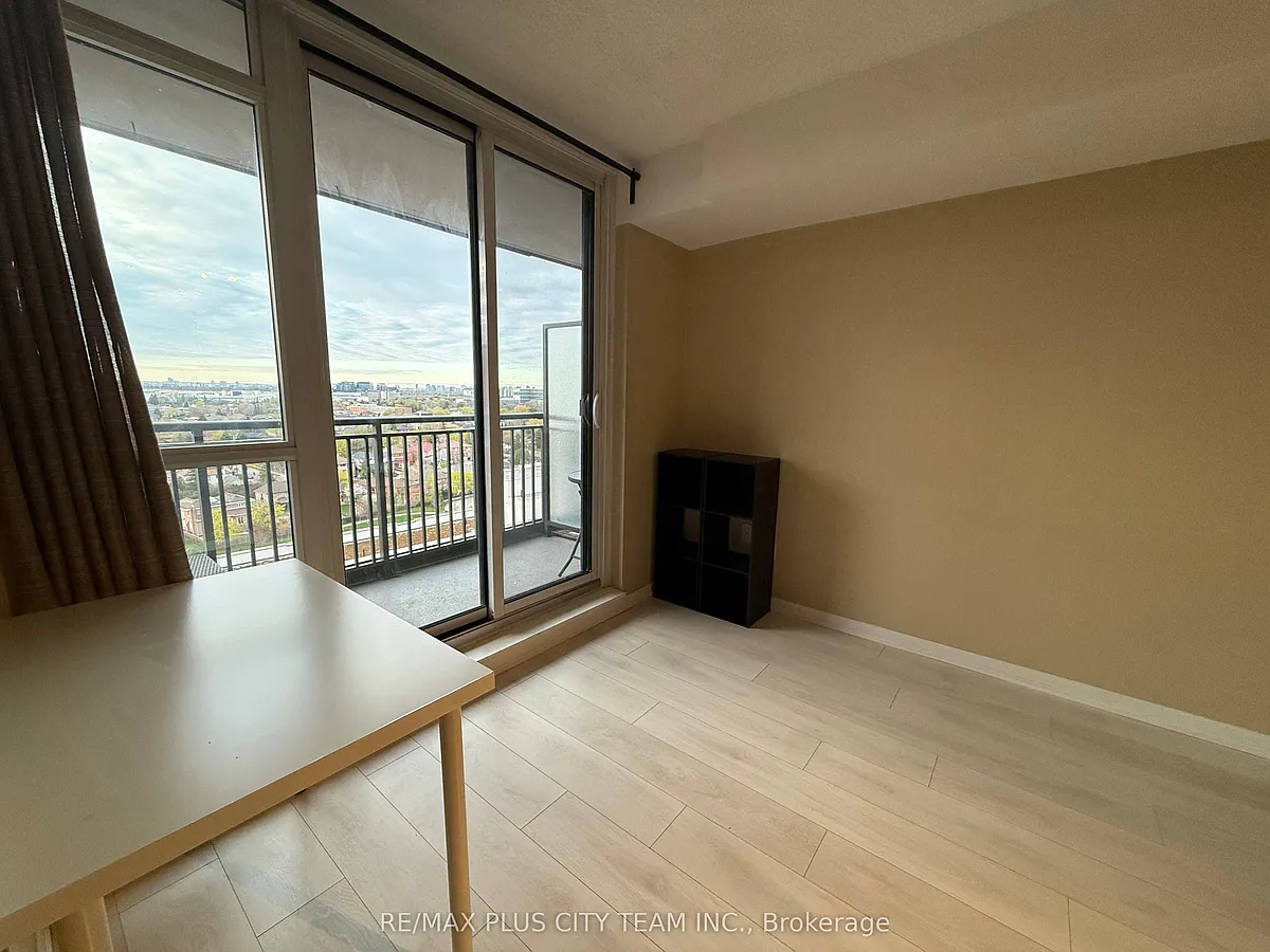 Photo 2 of 14 - 800 Lawrence Ave W #1421 - Toronto, ON Building Photo - 800 Lawrence Ave W #1421